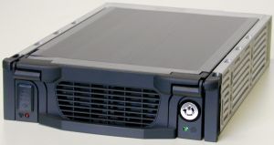 Boîtier amovible aluminium noir anti vibrations  pour disque dur Serial ATA - 2 ventilateurs en face