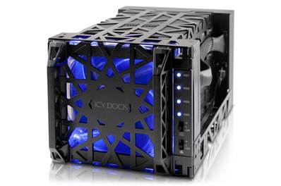 Boîtier externe pour 4 x 3,5" SATA avec tiroir en USB3,0 + eSATA